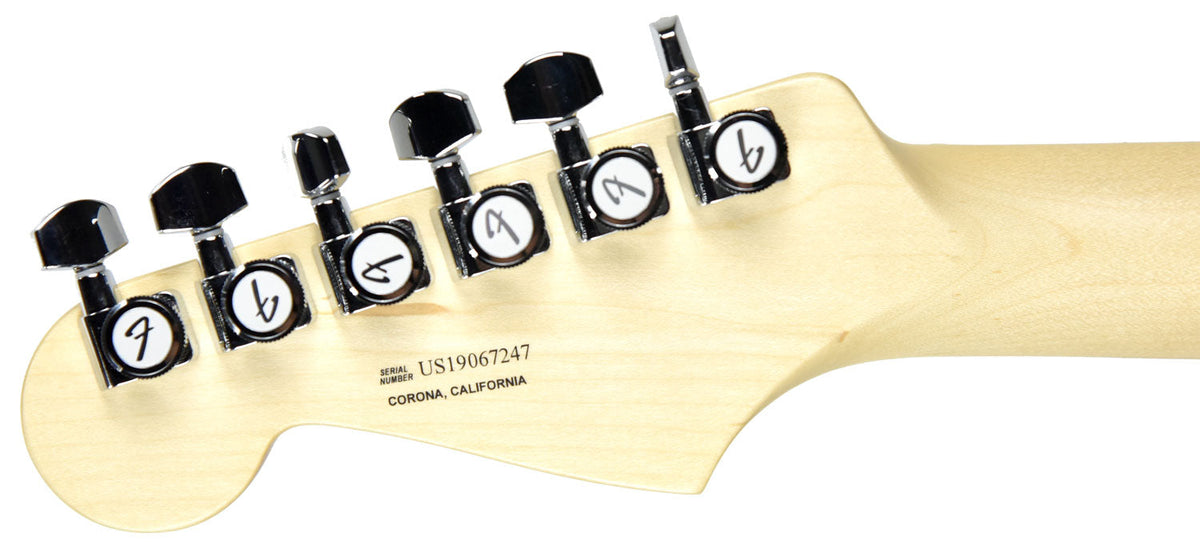 Fender American Elite Stratocaster in 3 Tone Sunburst US19067247