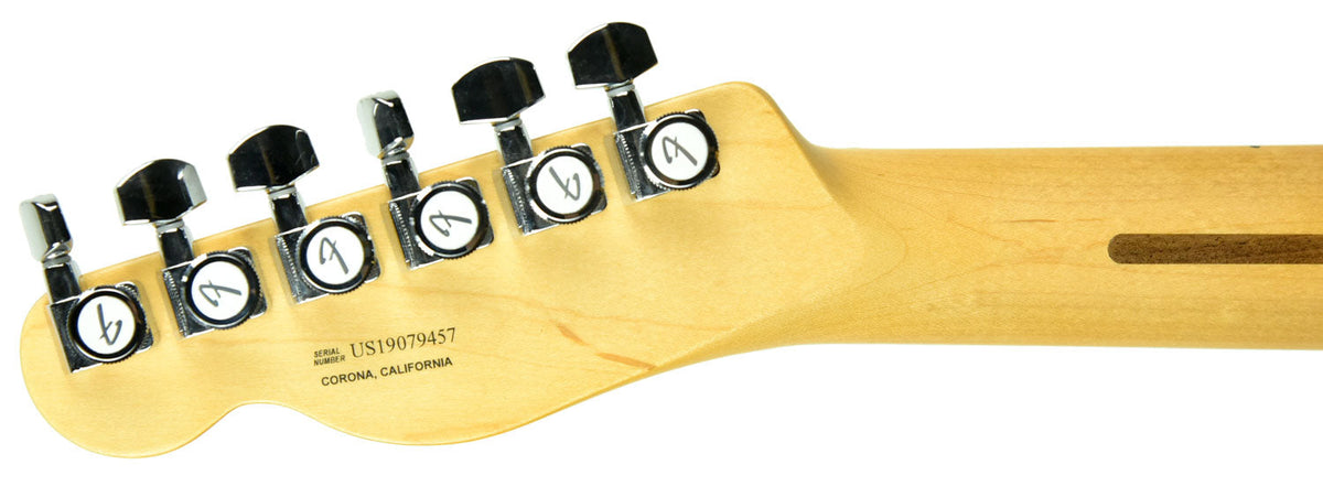 Fender American Ultra Telecaster in Butterscotch Blonde US19079457