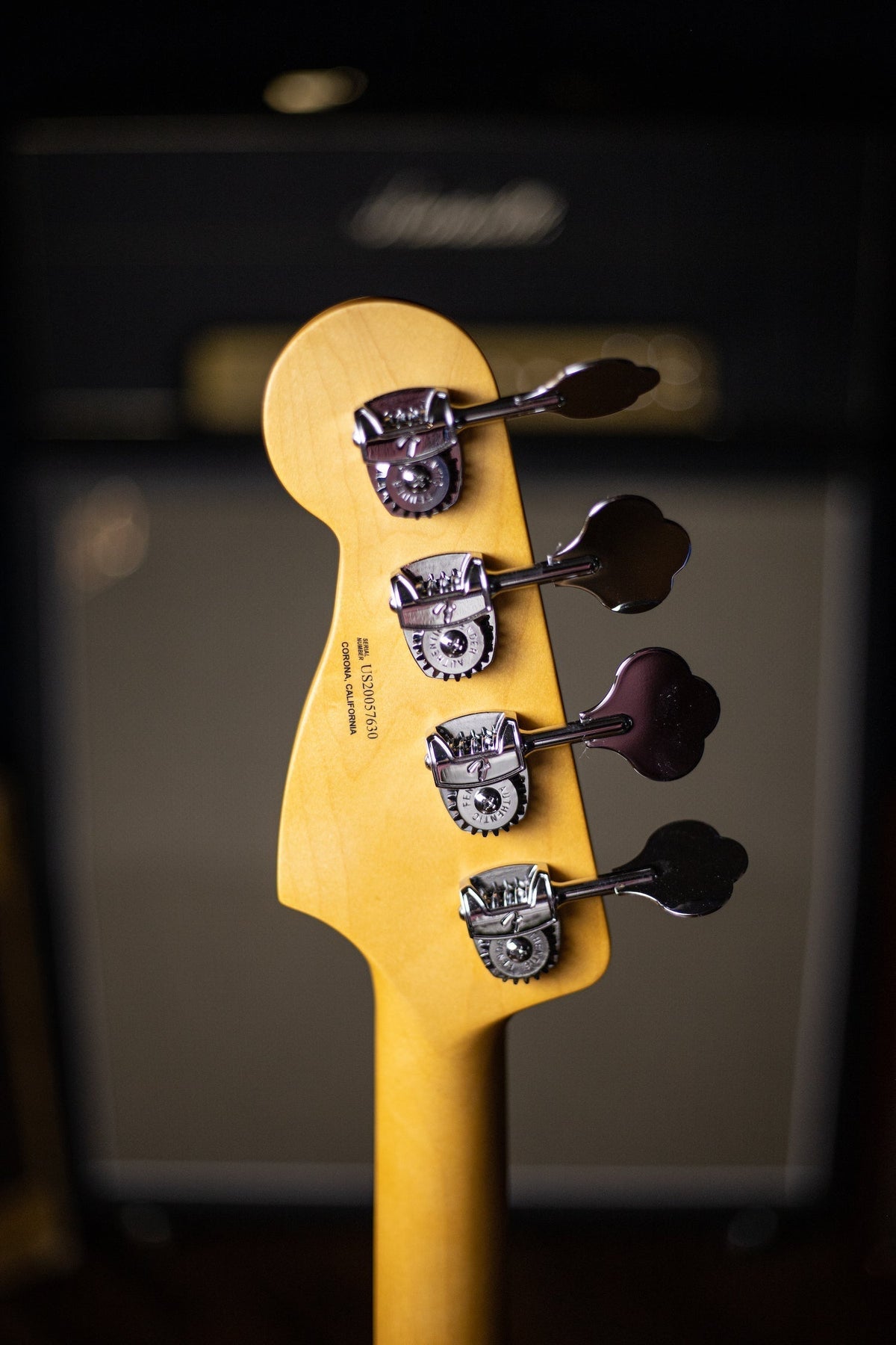2020 Fender American Ultra Precision Bass - Mocha Burst