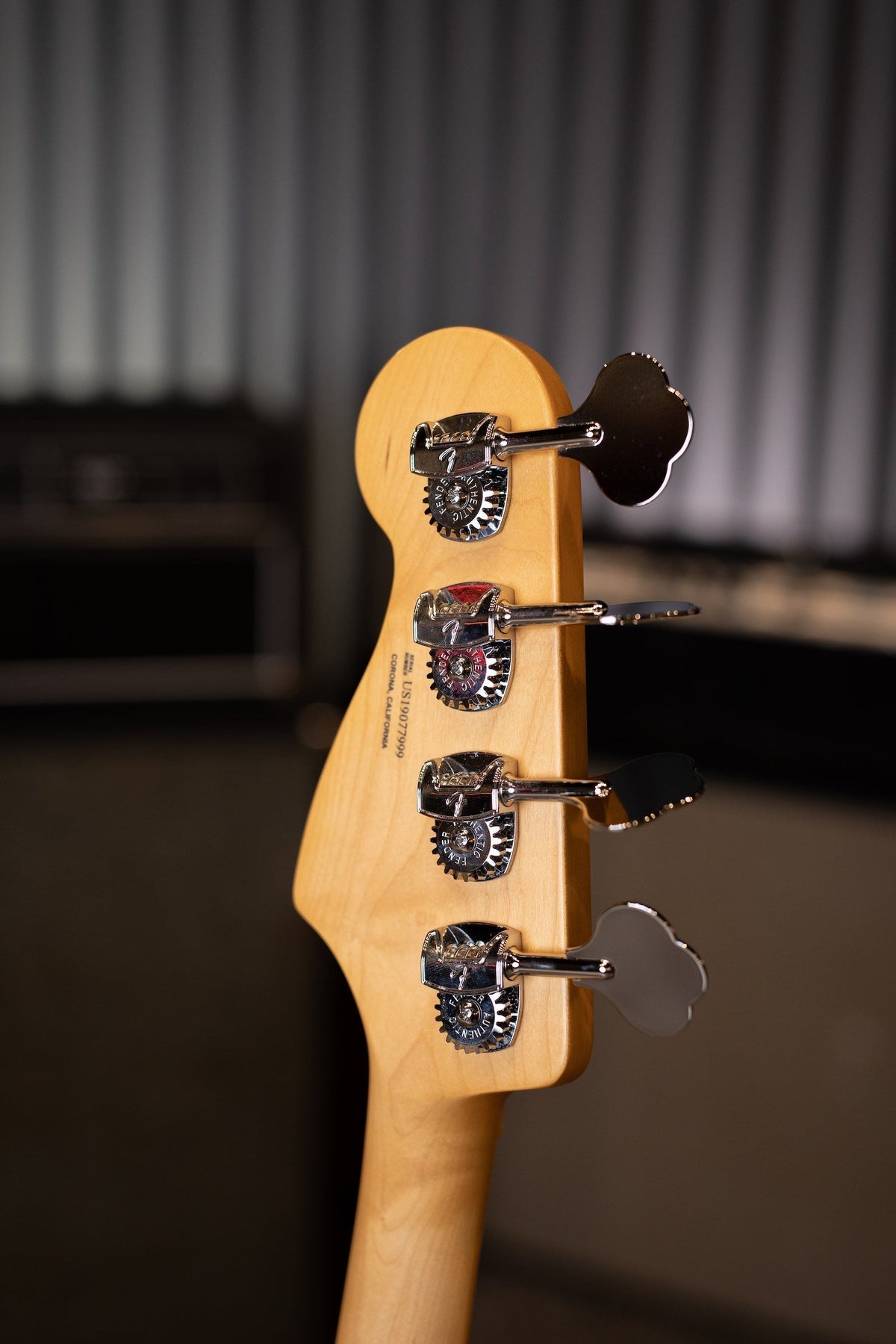 Fender American Ultra Precision Bass - Arctic Pearl