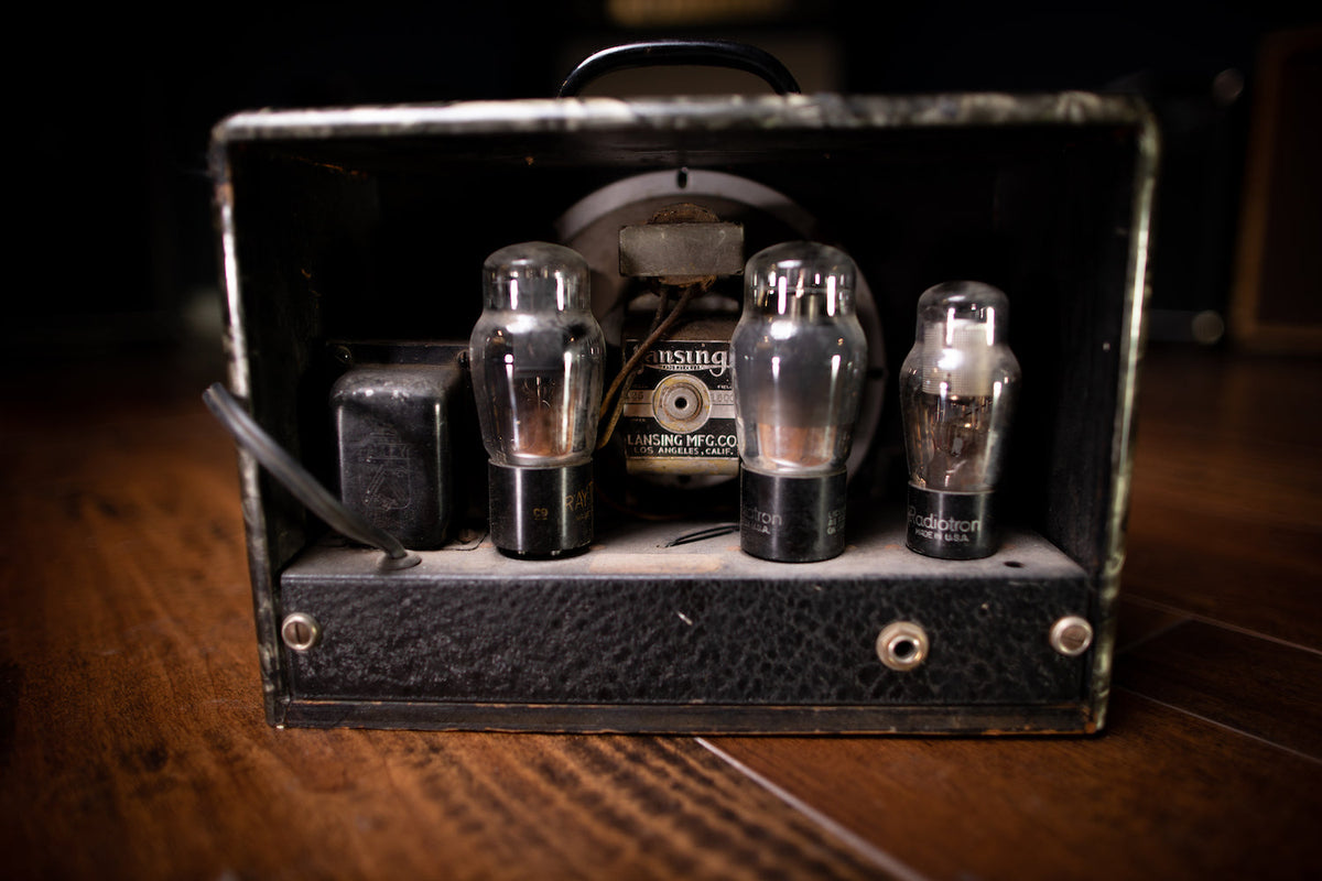 1941 Magnatone Oahu Tube Combo Amp