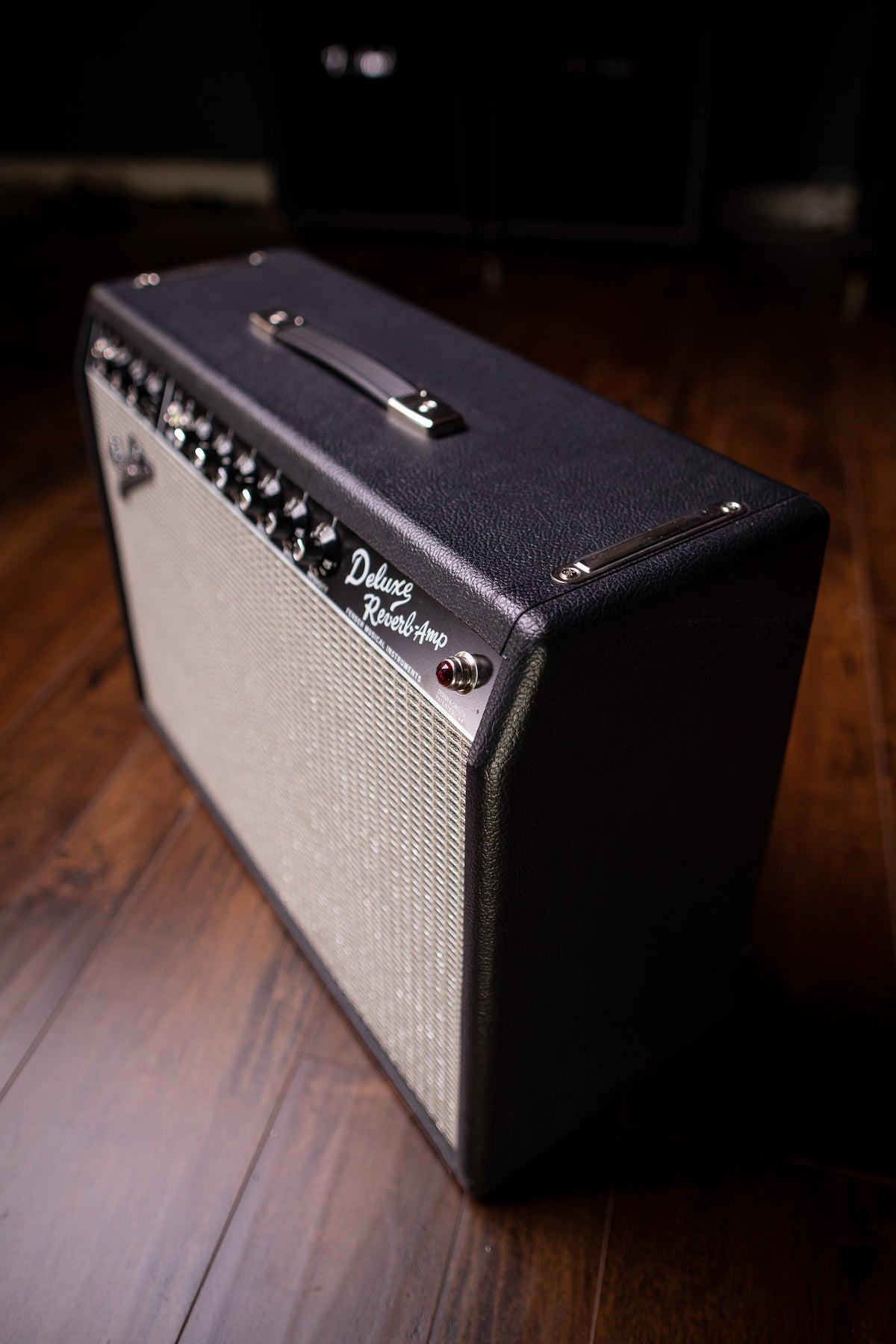 Fender ‘65 Deluxe Reverb 22-watt 1x12” Tube Combo Amp