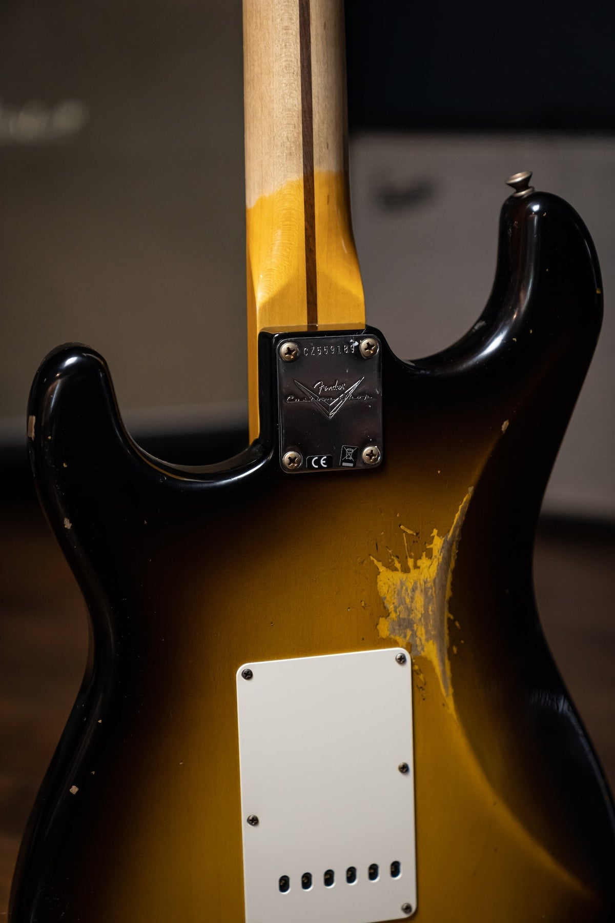 Fender Custom Shop Limited Edition '57 Stratocaster Relic Electric Guitar - Wide-Fade 2-Color Sunburst