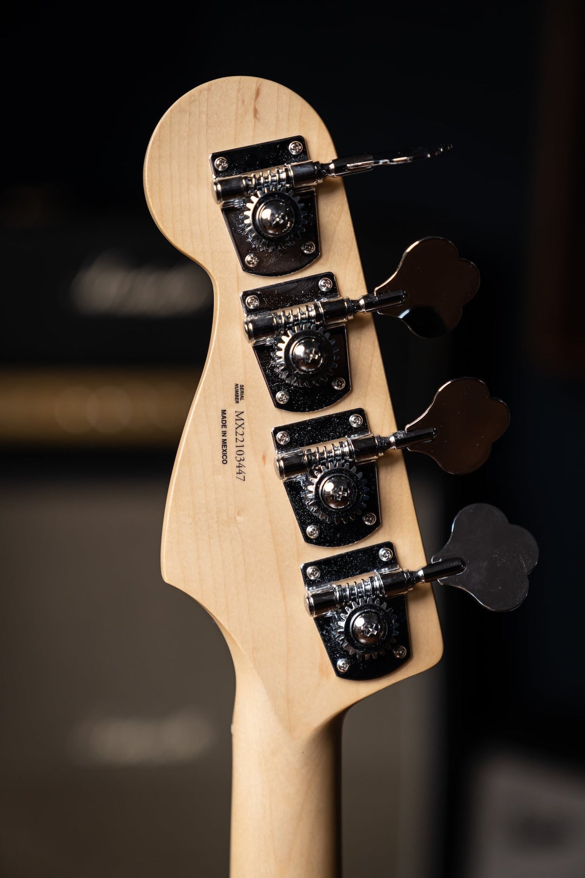 Fender Player Jazz Bass Maple Neck - 3-Color Sunburst