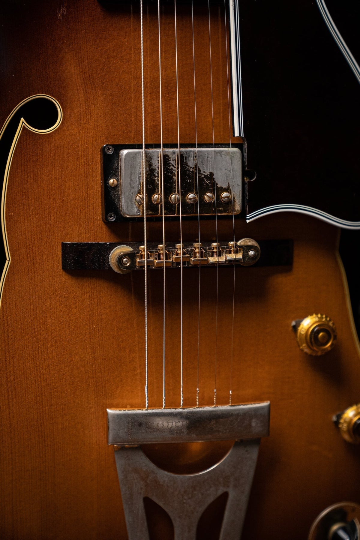 1961 Gibson Super 400 CES with Factory Varitone Stereo Electric Guitar - Sunburst