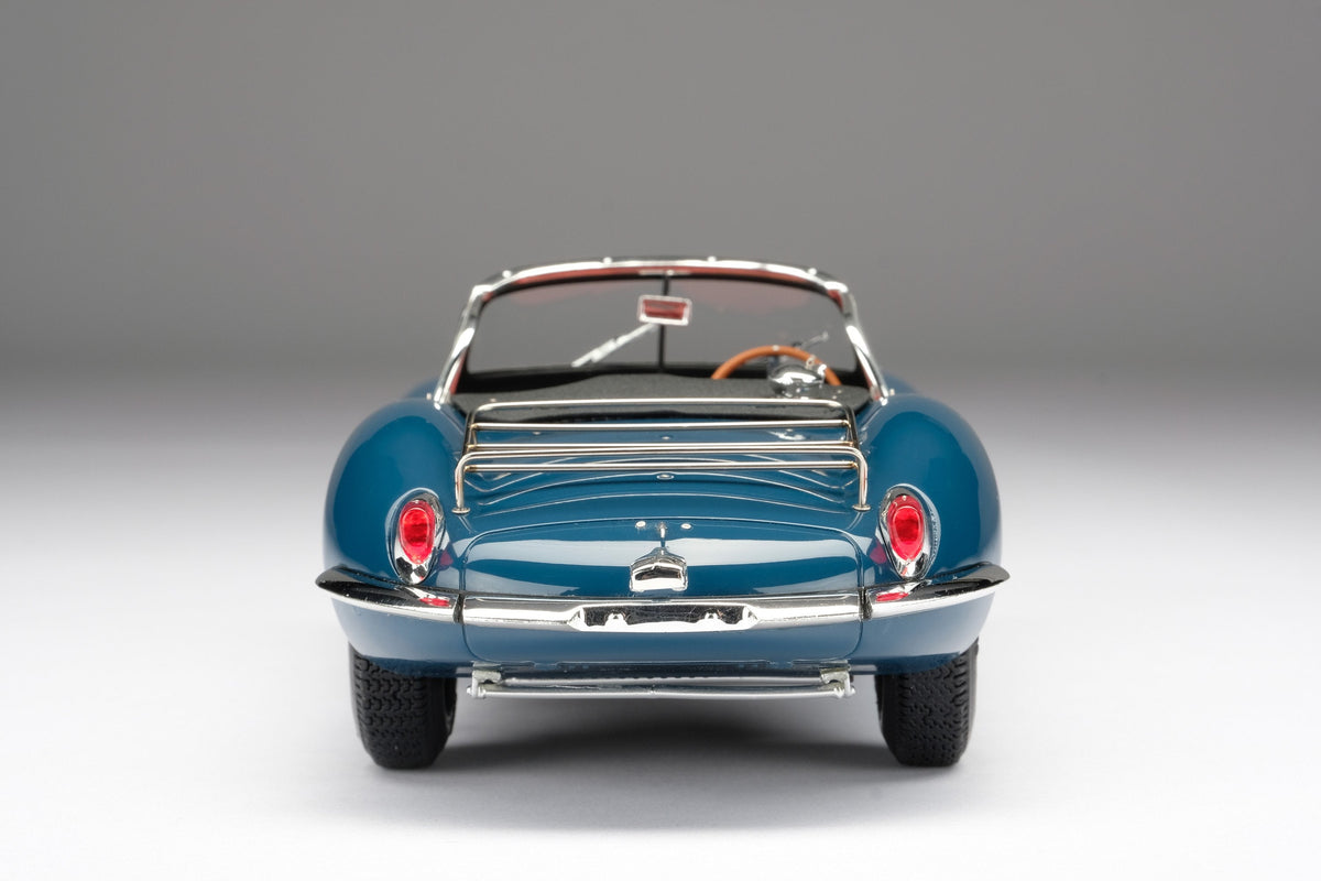 Amalgam Collection - Jaguar XKSS 1:18 Scale (IN BUILD)