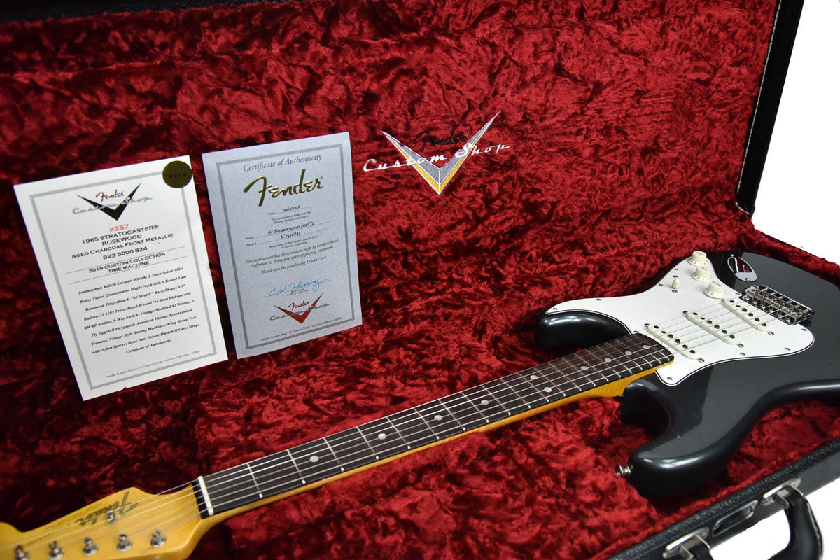 Fender Custom Shop NAMM 2019 65 Stratocaster Journeyman Relic Aged Charcoal Frost CZ536845