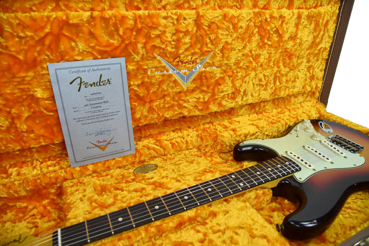 Fender Custom Shop 1961 Stratocaster Relic in 3 Tone Sunburst CZ539714