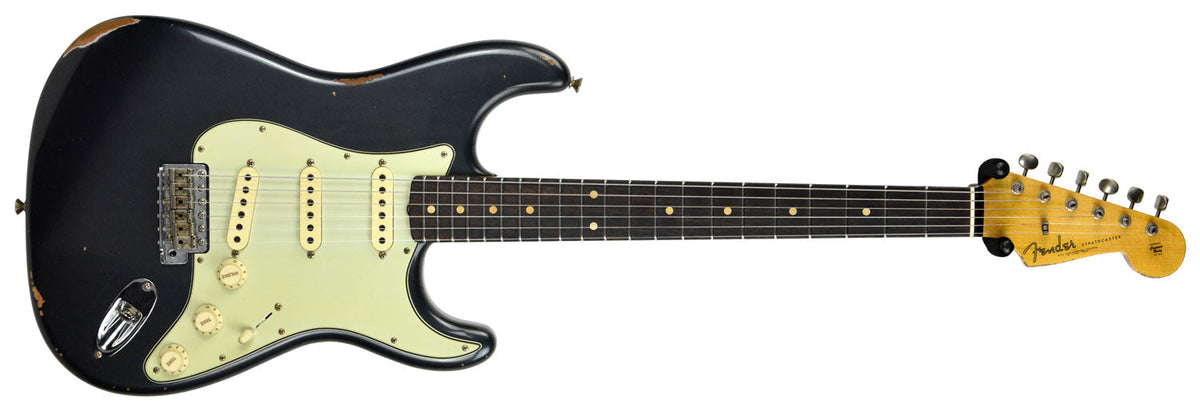 Fender Custom Shop 1961 Stratocaster Relic in Charcoal Frost Metallic CZ539087