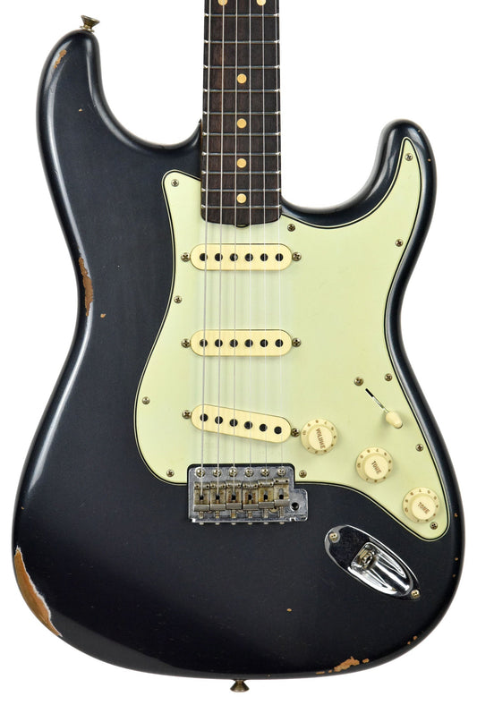 Fender Custom Shop 1961 Stratocaster Relic in Charcoal Frost Metallic CZ539087