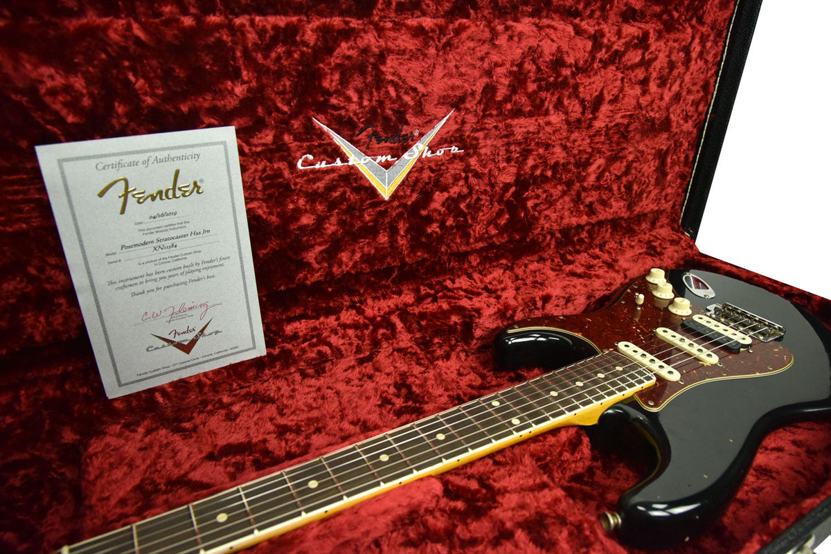 Fender Custom Shop Postmodern Stratocaster HSS Journeyman Relic in Aged Black XN11584
