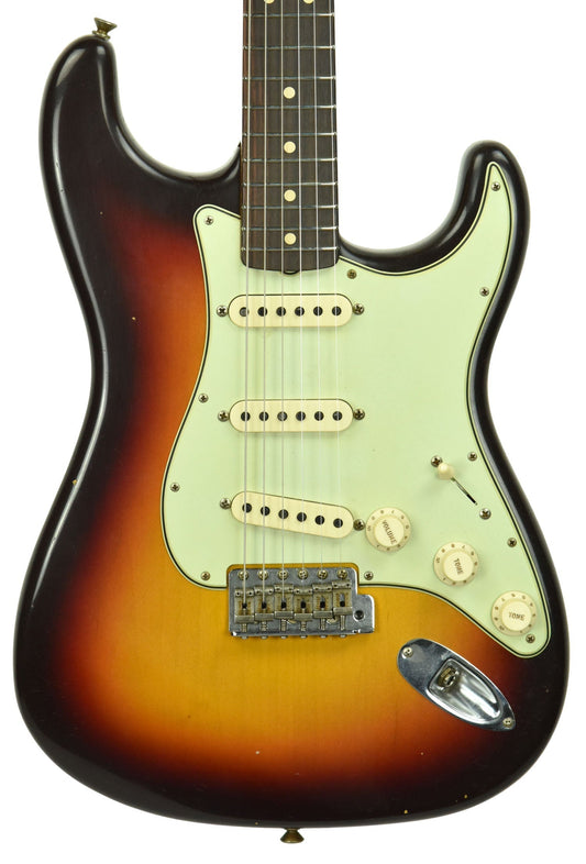 Fender Custom Shop 63 Stratocaster Journeyman Relic in Chocolate 3 Tone Sunburst R98626