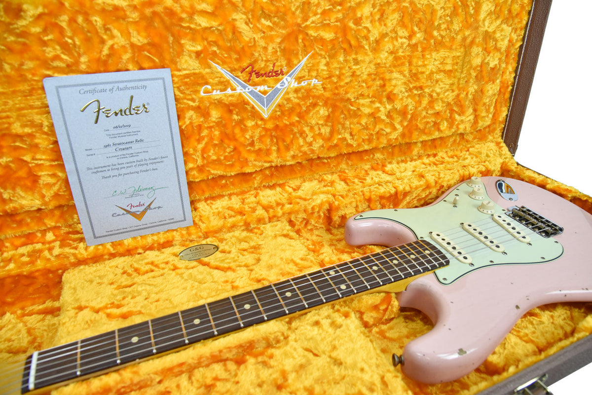 Fender Custom Shop 61 Stratocaster Relic in Shell Pink CZ542972