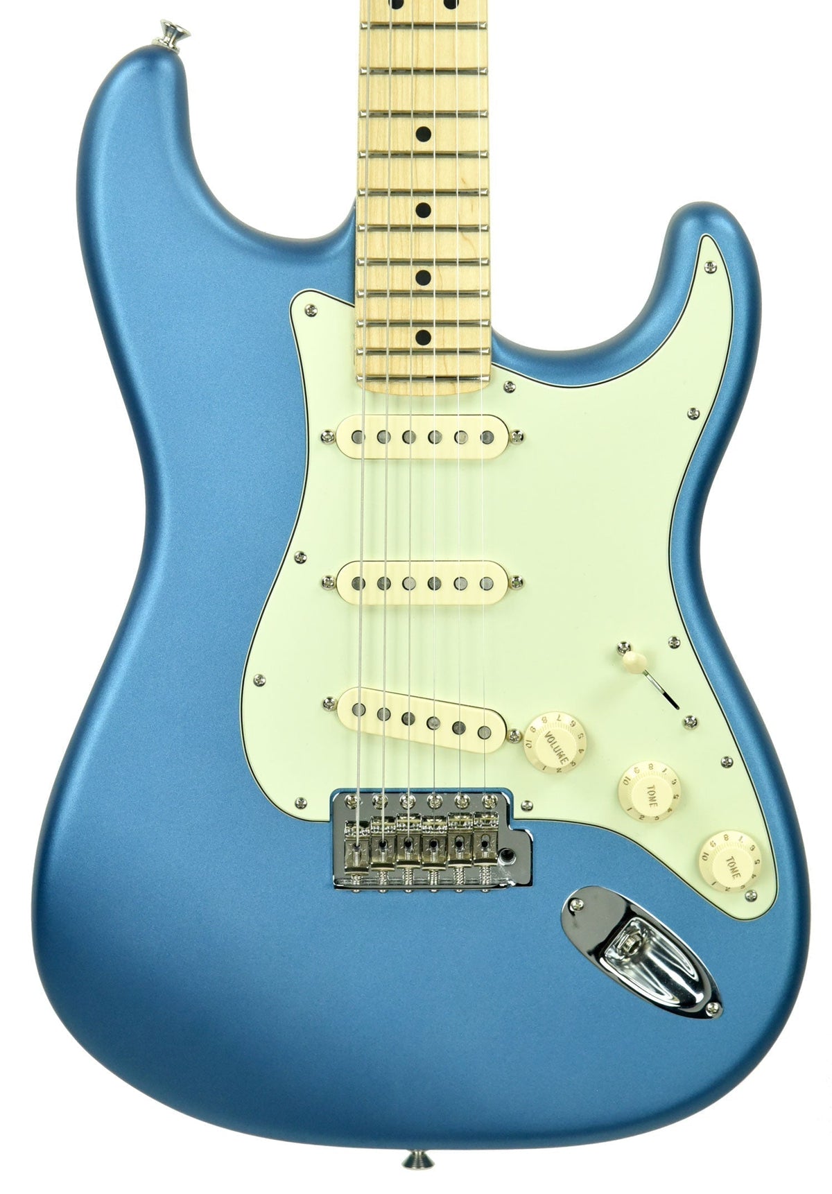 Used Fender American Performer Stratocaster in Satin Lake Placid Blue US18103687