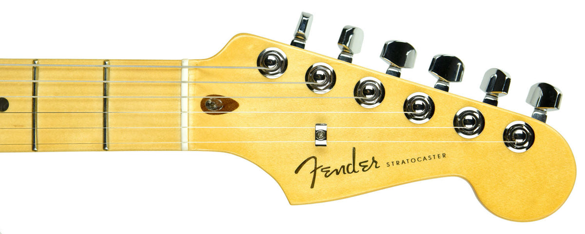 Fender American Ultra Stratocaster in Cobra Blue US19096856
