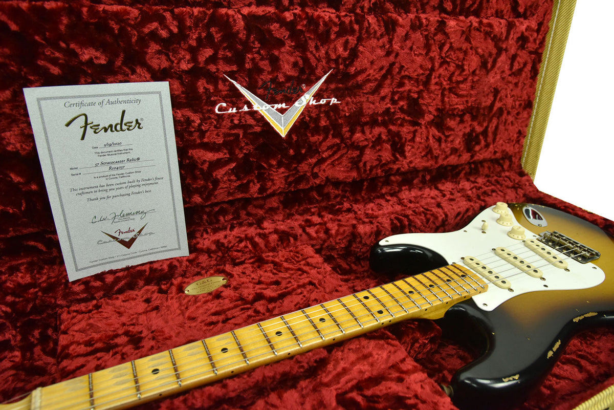 Fender Custom Shop 1957 Stratocaster Relic in Two Tone Sunburst R104037