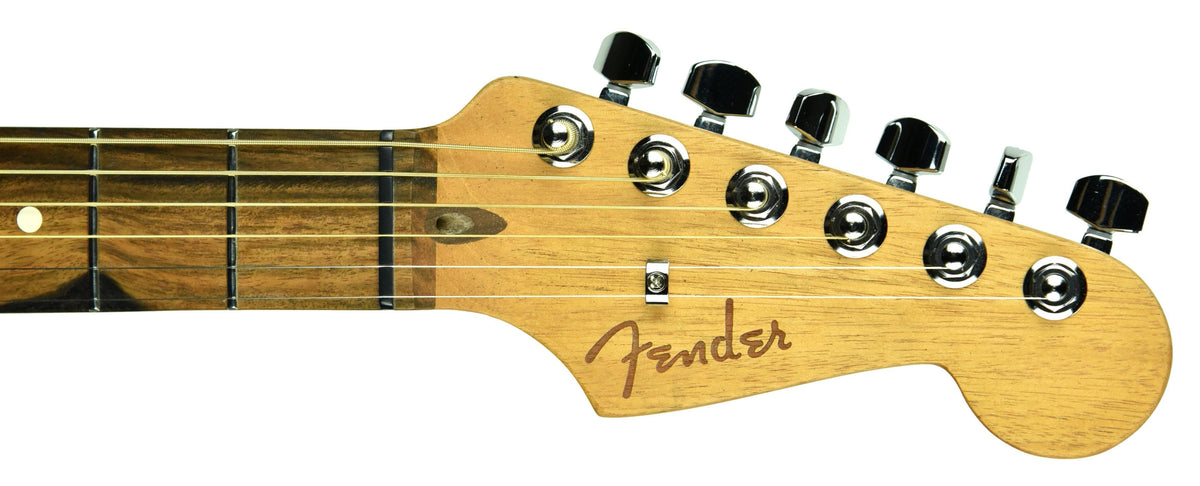 Fender Acoustasonic Stratocaster in 3 Tone Sunburst US203022