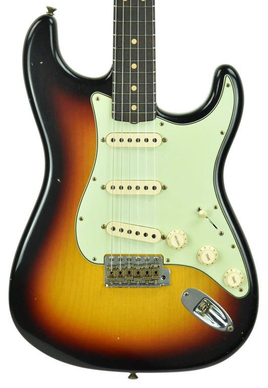 Fender Custom Shop 1963 Stratocaster Journeyman Relic Three Tone Sunburst R105050