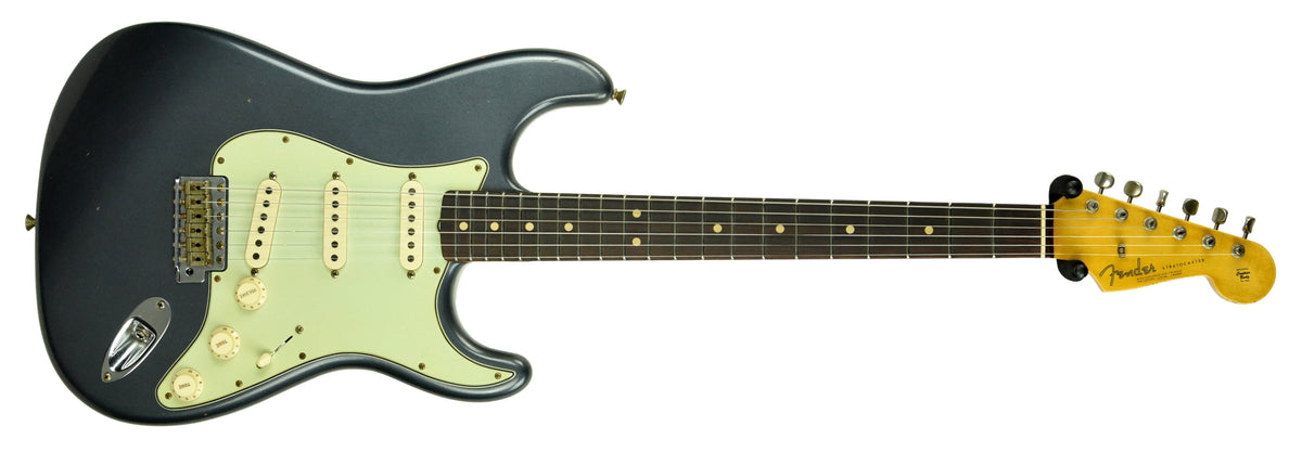 Fender Custom Shop 63 Stratocaster Journeyman Relic in Charcoal Frost Metallic R107957