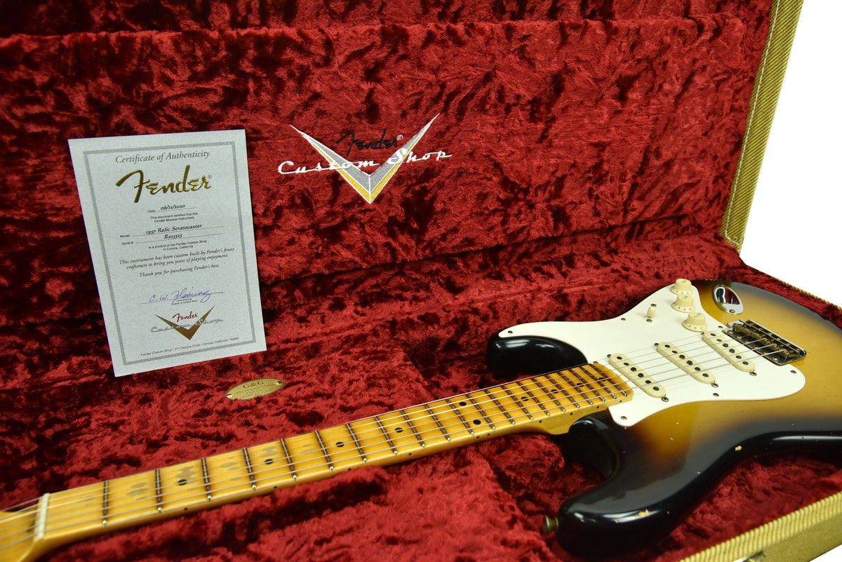 Fender Custom Shop 1957 Stratocaster Relic in Two Tone Sunburst R103323