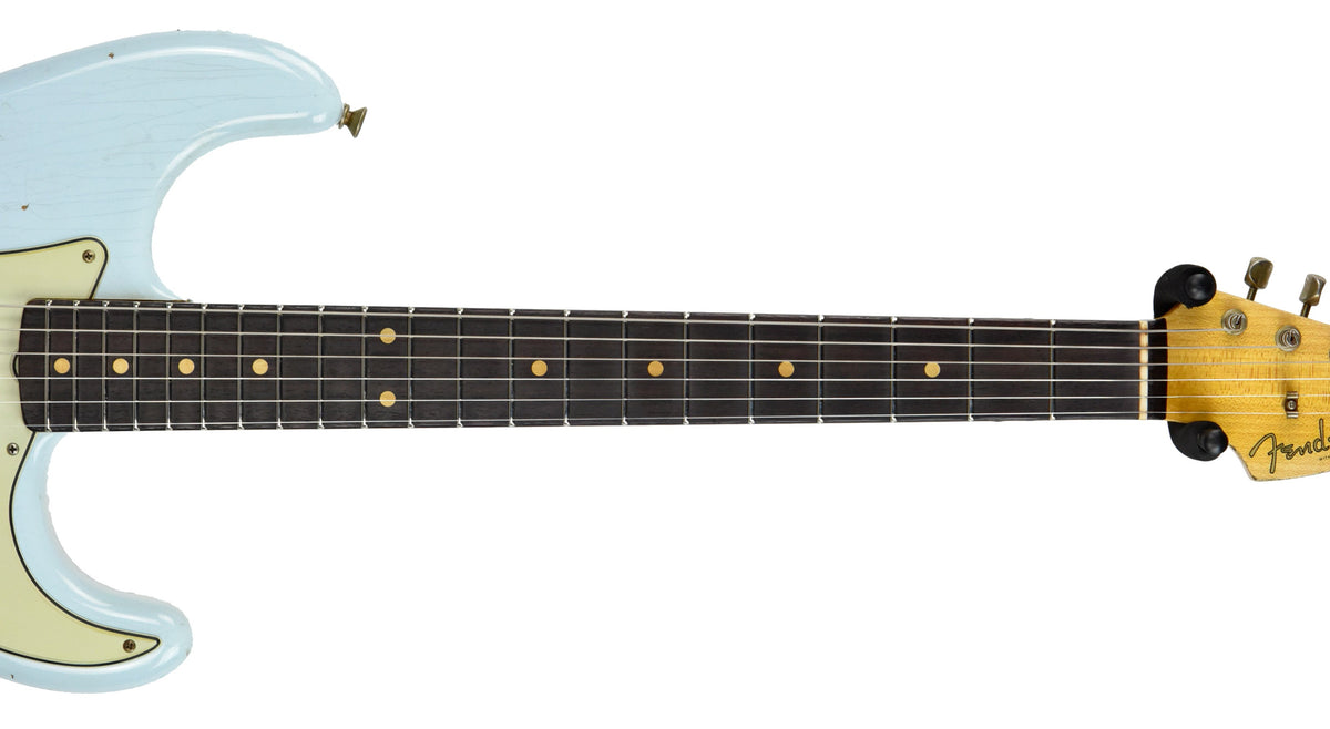 Fender Custom Shop 61 Stratocaster Relic in Sonic Blue CZ547569