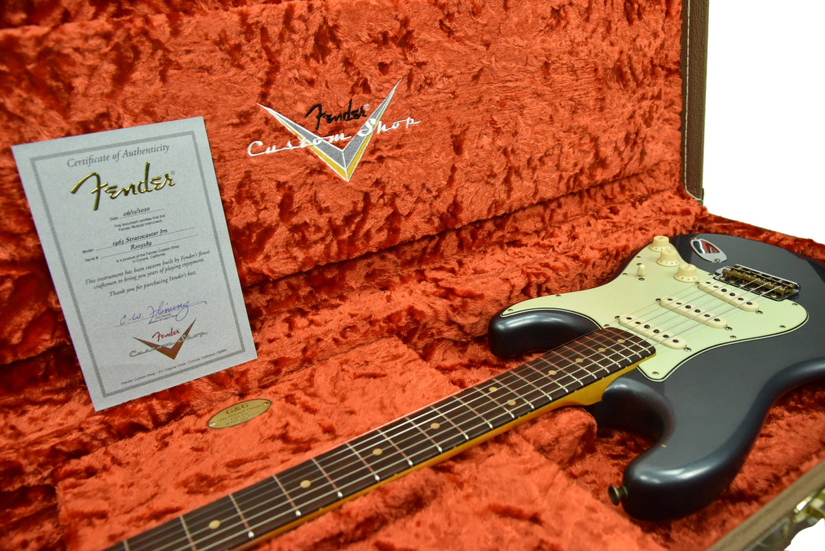 Fender Custom Shop 63 Stratocaster Journeyman Relic in Charcoal Frost Metallic R105289