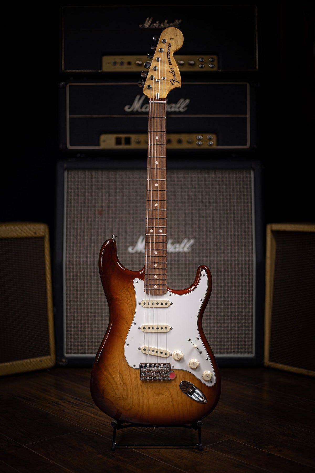 Fender Vintera '70's Stratocaster Electric Guitar - Sienna Sunburst