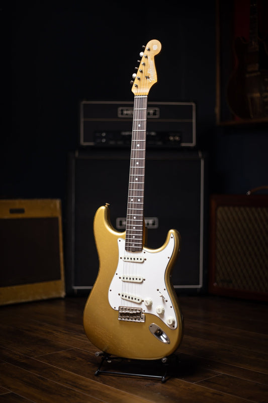 Fender Custom Shop '64 Stratocaster Journeyman Relic Electric Guitar - Aged Aztec Gold