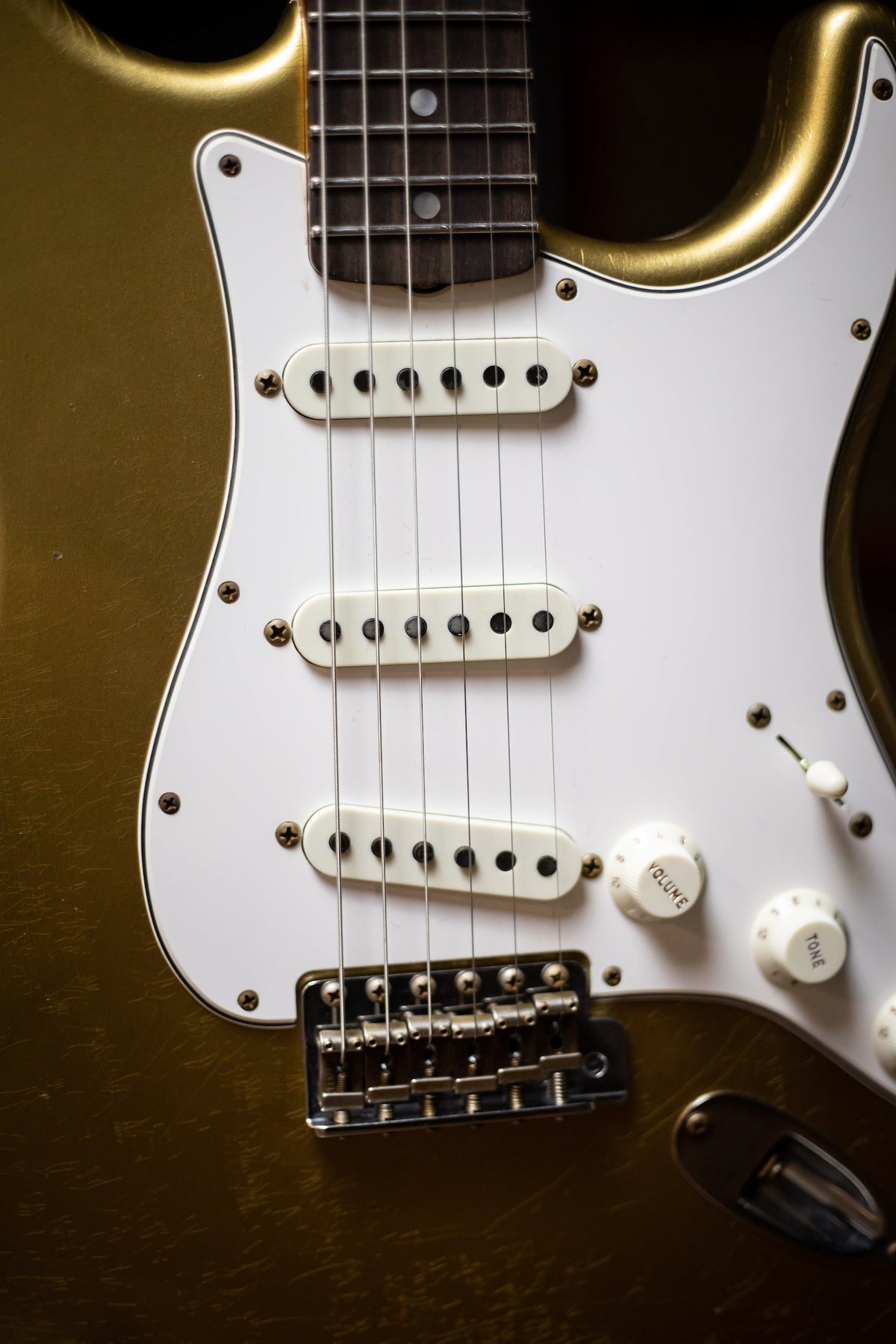 Fender Custom Shop '64 Stratocaster Journeyman Relic Electric Guitar - Aged Aztec Gold