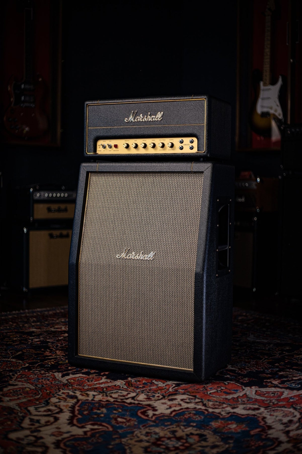 Marshall SV20H Studio Vintage 20/5 Watt Tube Head and SV212 Studio Vintage 2x12" Vertical Extension Cabinet