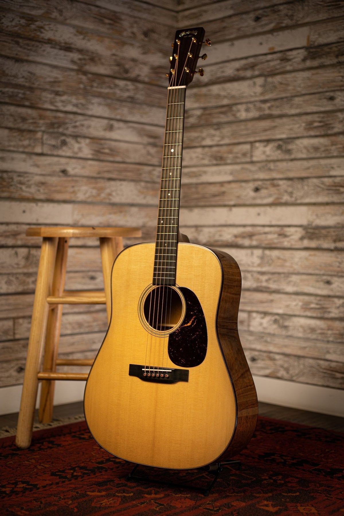 Martin D-18 Modern Deluxe Acoustic Guitar - Natural