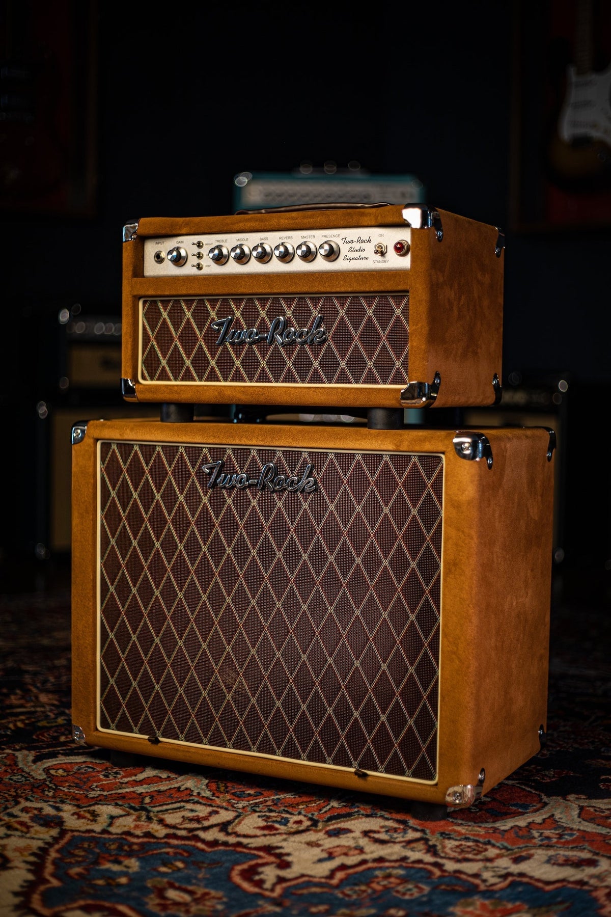 Pre-Order: Two-Rock Studio Signature Tobacco Suede 35 Watt Tube Head and 12-65B 1x12 Extension Cabinet - Silver Chassis, Tobacco Suede, Brown Diamond Grill, Silver Knobs