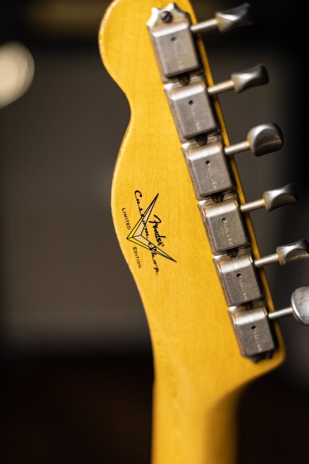 Fender Custom Shop LTD 70th Anniversary Broadcaster Electric Guitar - Aged Relic Nocaster Blonde