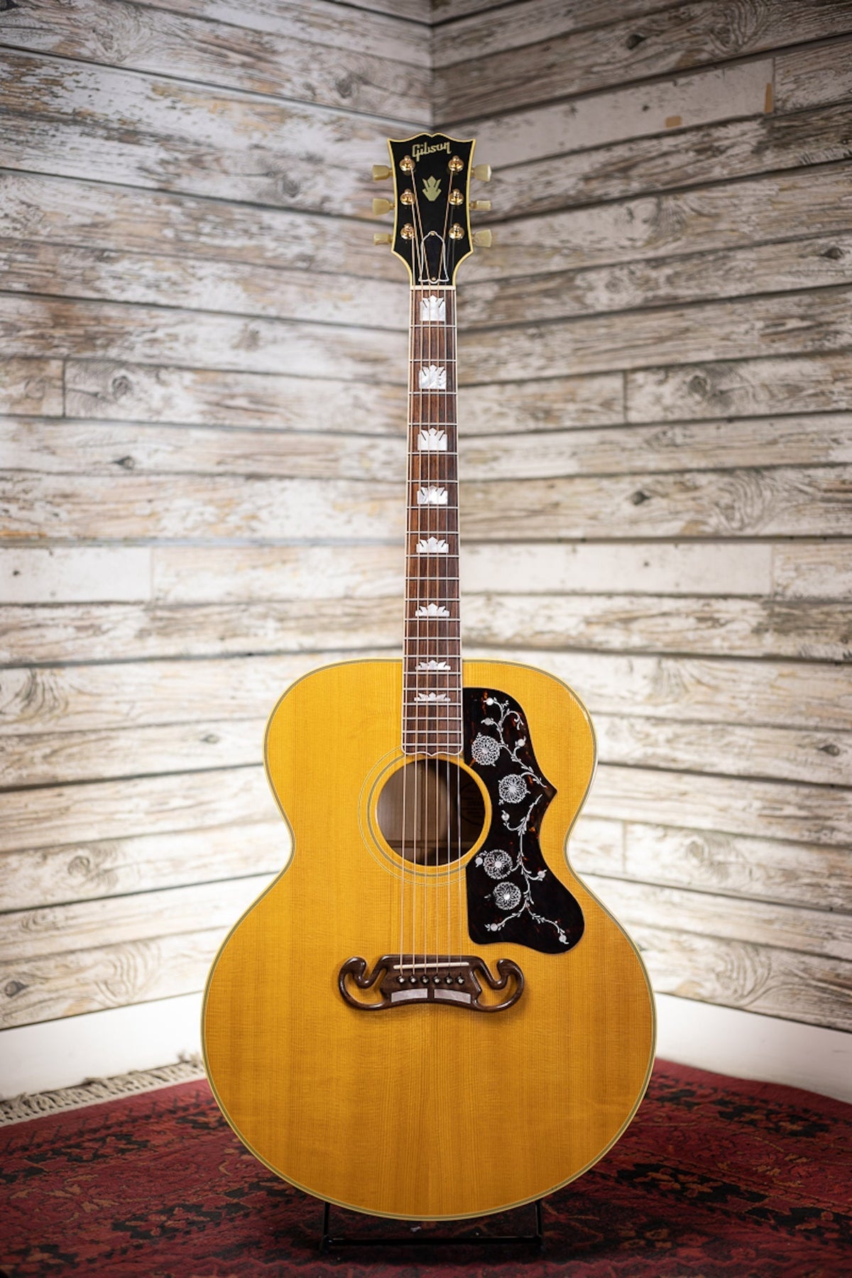 1990 Gibson J-200 Acoustic Guitar - Natural