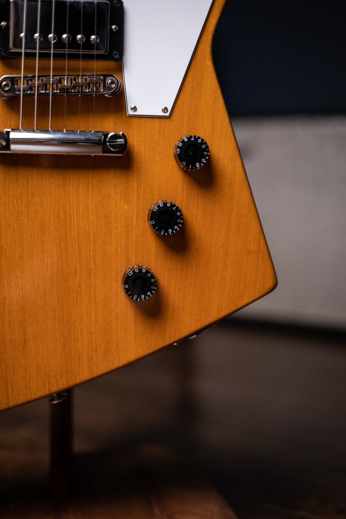 Gibson Explorer Electric Guitar - Antique Natural