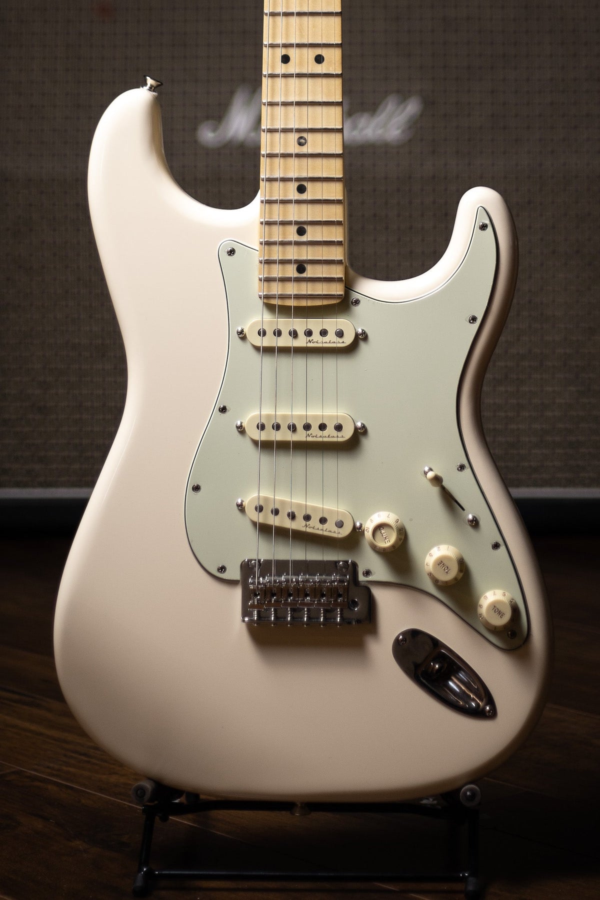 Fender Deluxe Roadhouse Stratocaster Electric Guitar - Olympic White