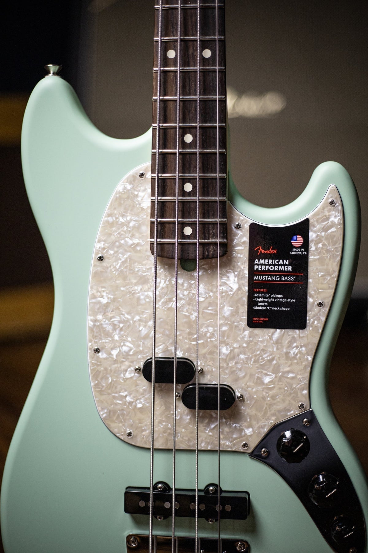 2020 Fender American Performer Mustang Bass - Satin Seafoam Green