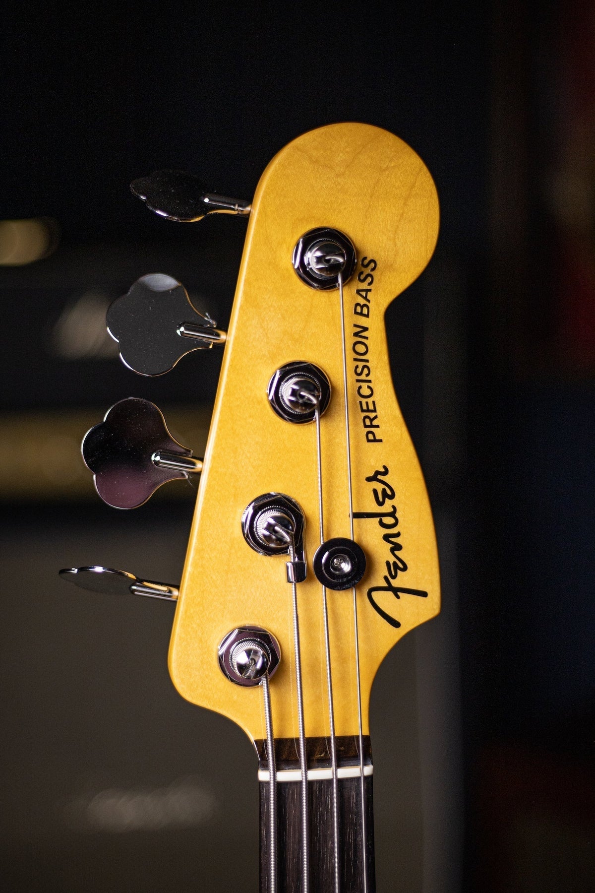 2020 Fender American Ultra Precision Bass - Mocha Burst