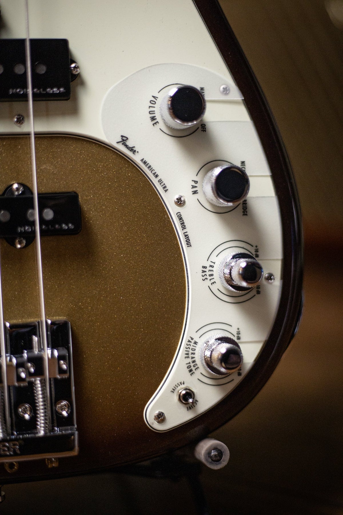 2020 Fender American Ultra Precision Bass - Mocha Burst