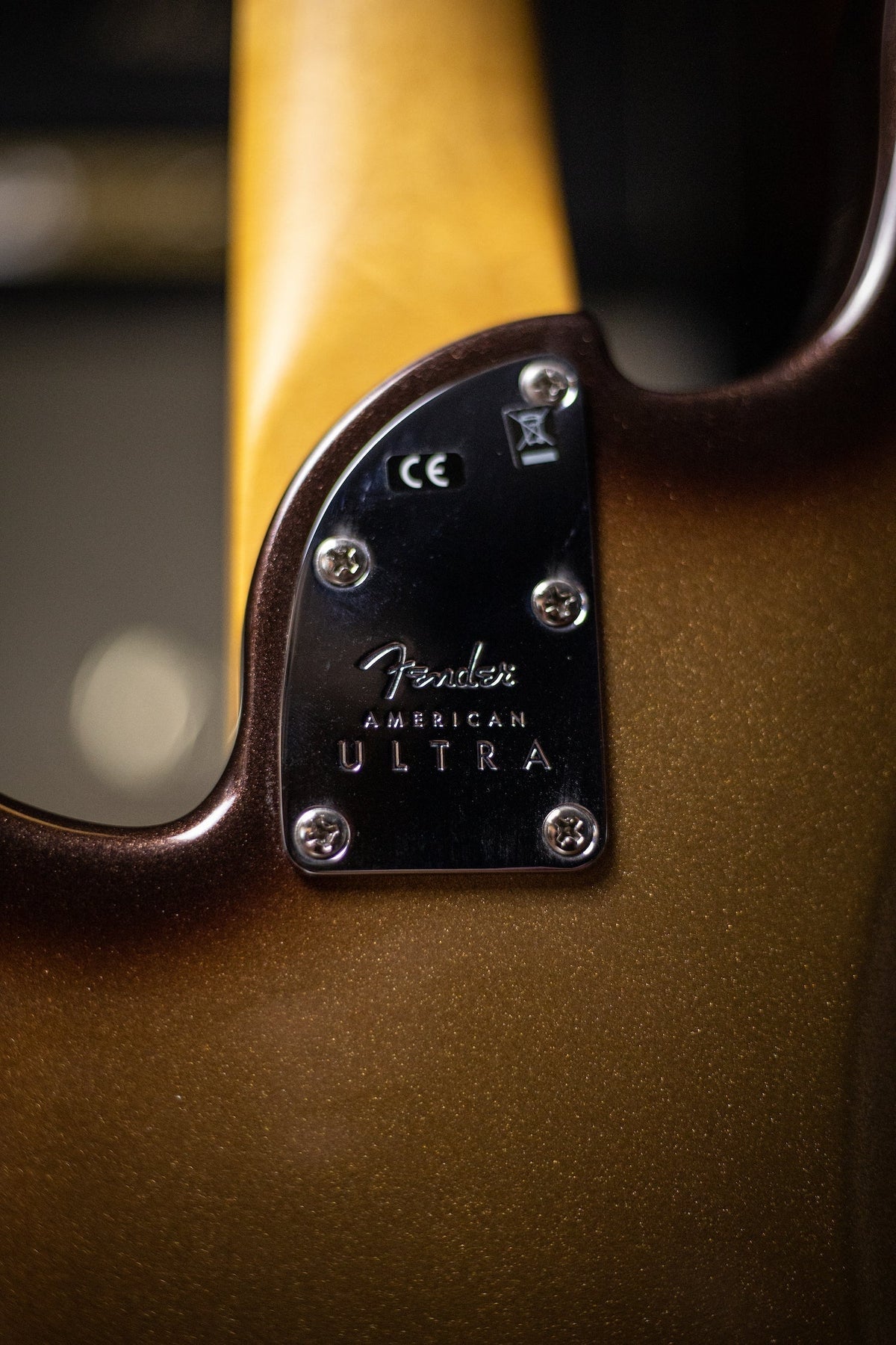 2020 Fender American Ultra Precision Bass - Mocha Burst