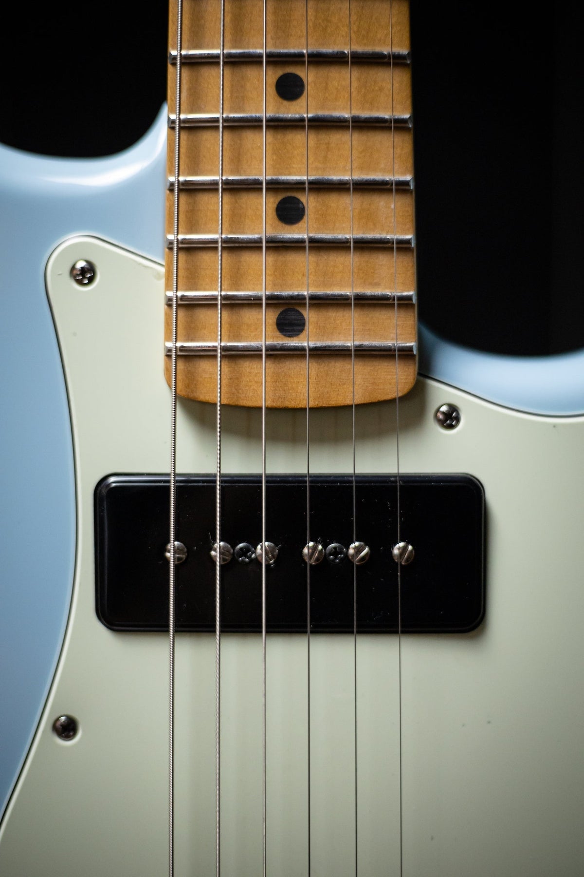 Fender Noventa Stratocaster Electric Guitar - Daphne Blue