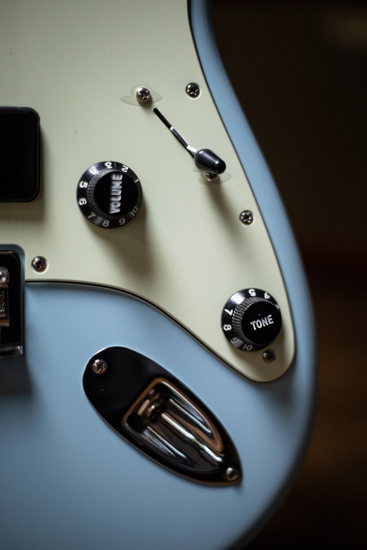 Fender Noventa Stratocaster Electric Guitar - Daphne Blue