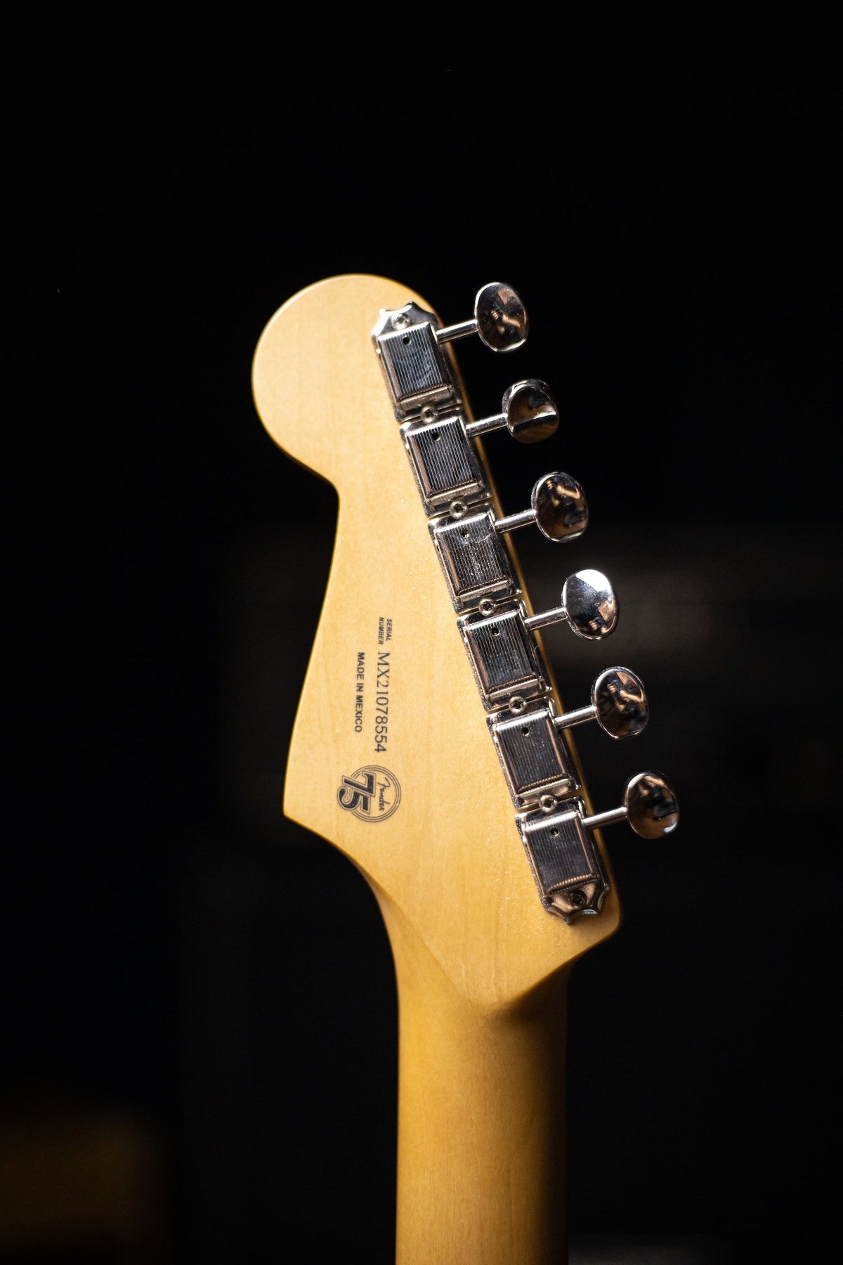 Fender Noventa Stratocaster Electric Guitar - Daphne Blue