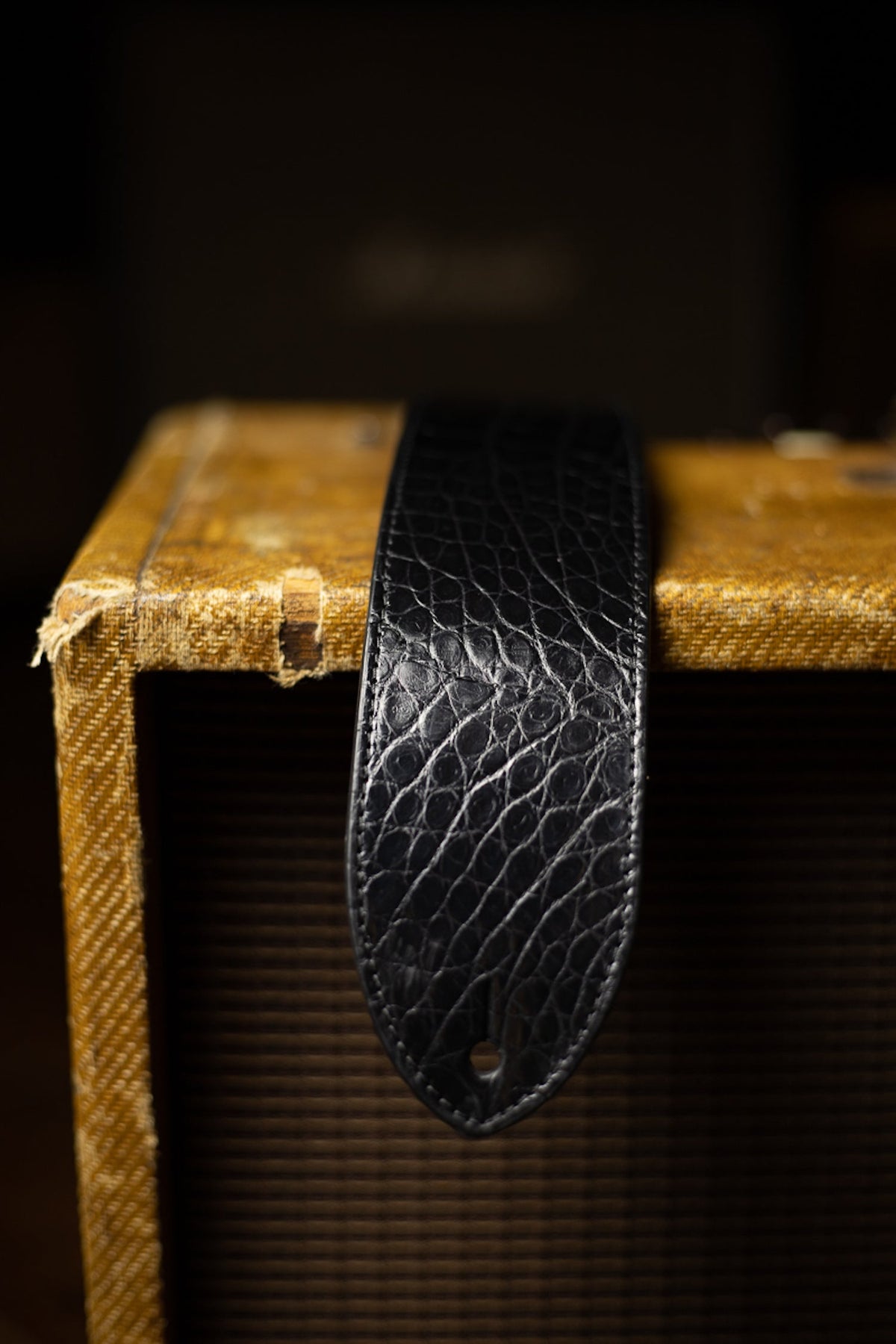 Laurence Kenyon Wide Guitar Strap in Ebony North American Alligator