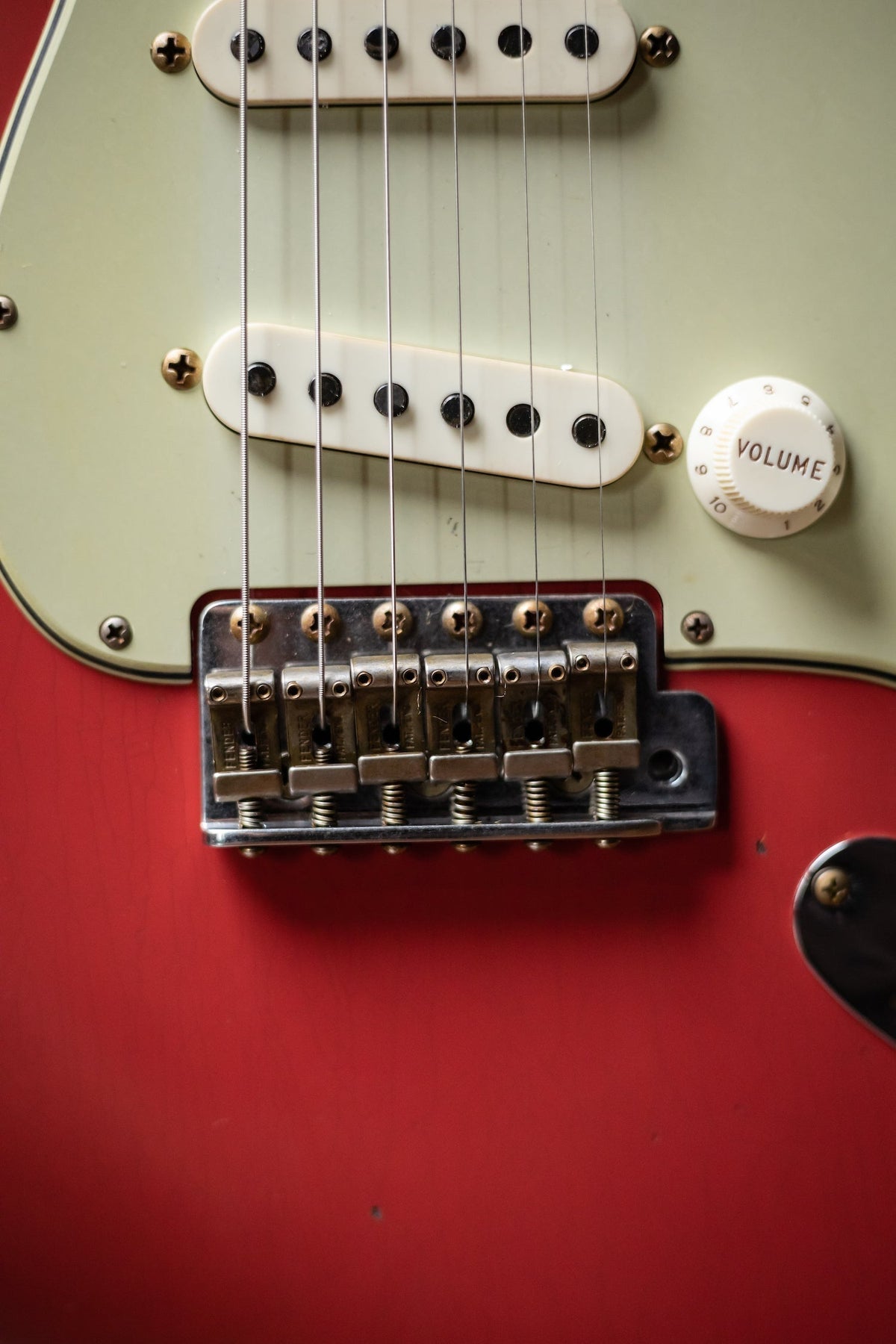 Fender Limited Edition '62/'63 Stratocaster® Journeyman Relic® Electric Guitar - Aged Fiesta Red