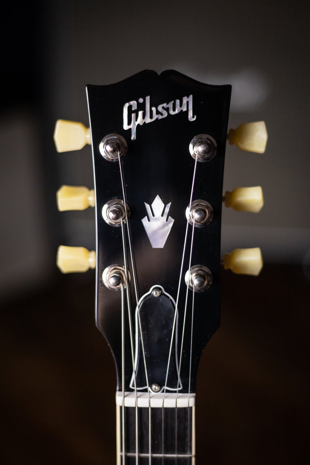 Gibson SG Standard '61 Maestro Vibrola Electric Guitar - Vintage Cherry