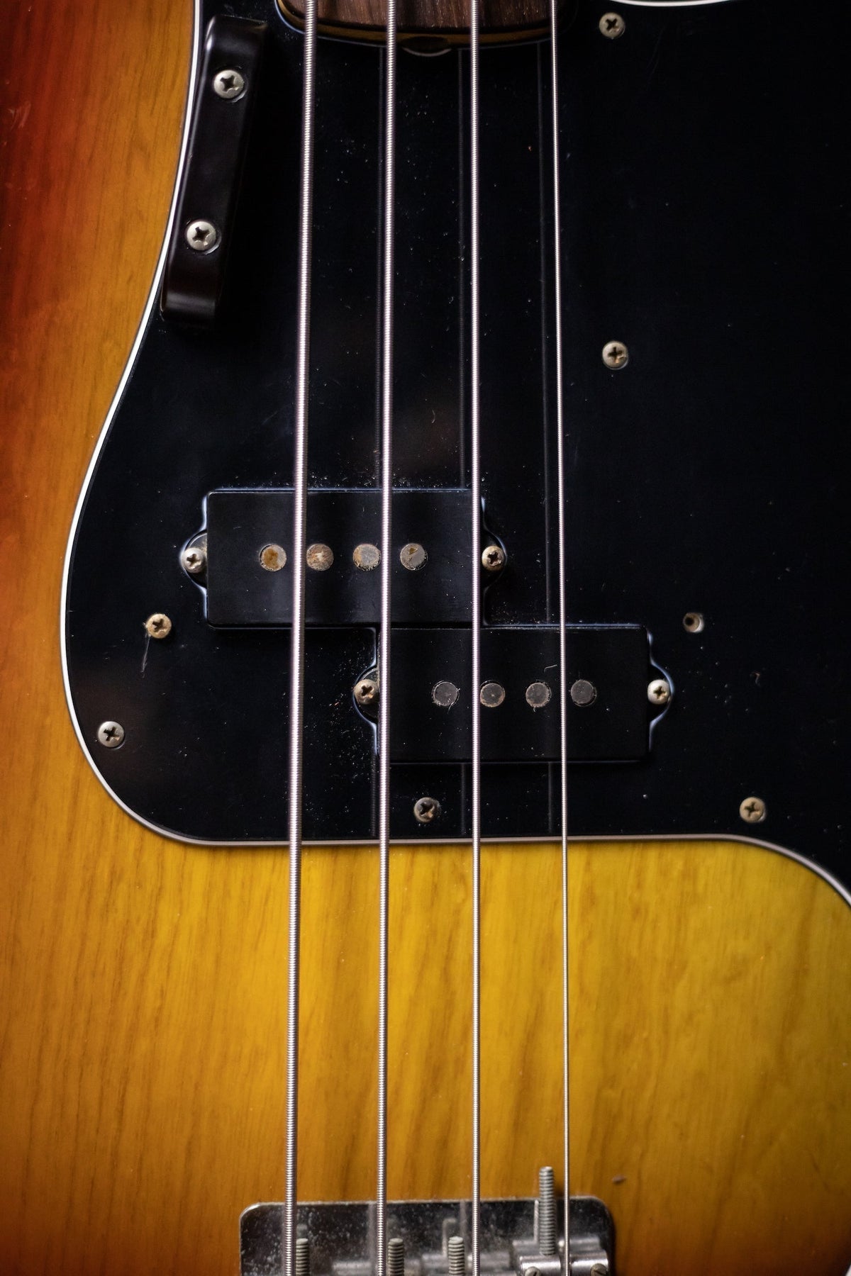 1975 Fender Precision Bass - Sunburst