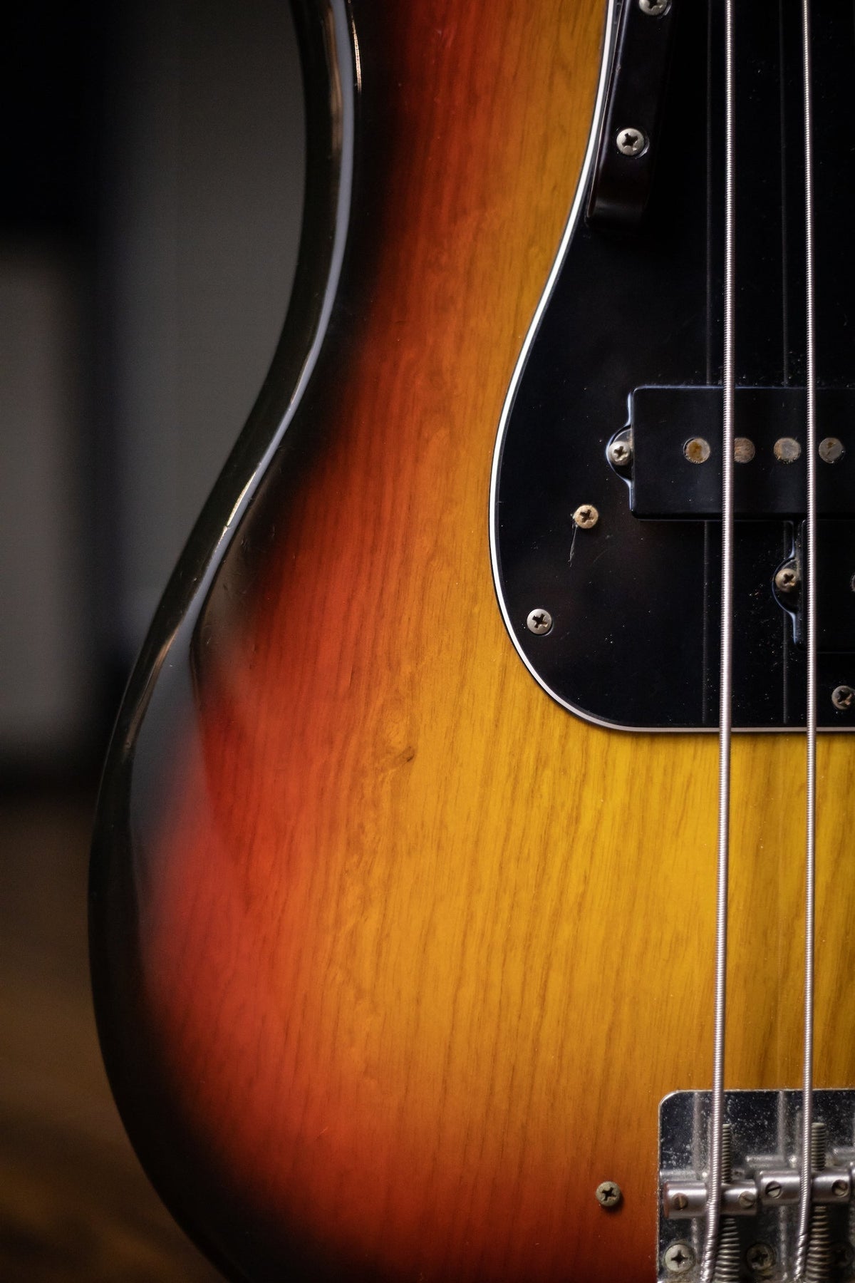1975 Fender Precision Bass - Sunburst