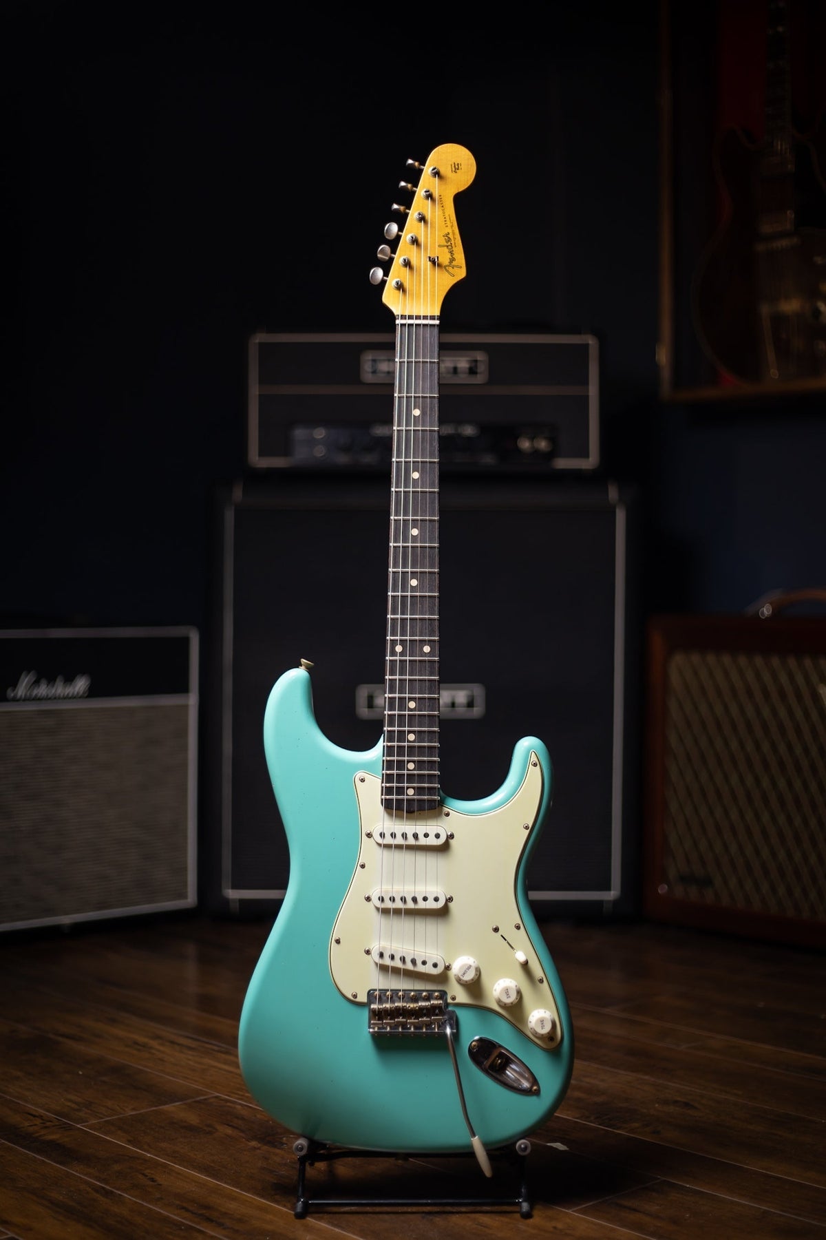 Fender Custom Shop Limited Edition '62/'63 Stratocaster Journeyman Relic Electric Guitar - Aged Seafoam Green