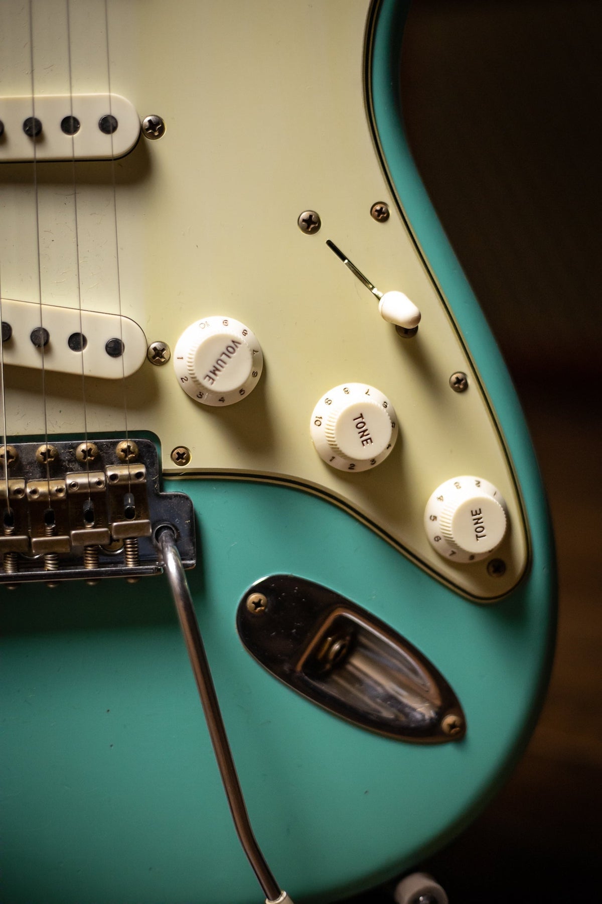 Fender Custom Shop Limited Edition '62/'63 Stratocaster Journeyman Relic Electric Guitar - Aged Seafoam Green